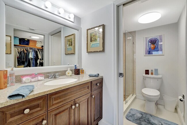 Building Photo - 1401 SW 128th Terrace