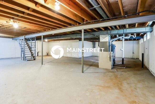 Building Photo - 3 Bedroom Pet-Friendly Home in FLORISSANT, MO with Main Street Renewal