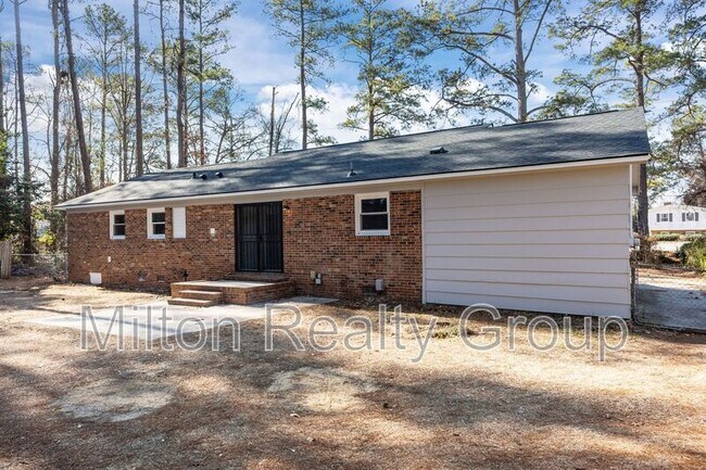 Building Photo - 329 S McPherson Church Rd