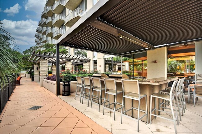 Building Photo - 360 Nueces St
