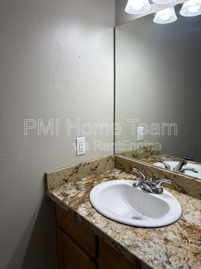 Building Photo - 260 Ailee Lane