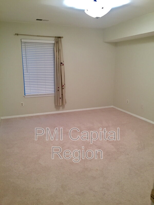 Building Photo - 5805 Edson Ln