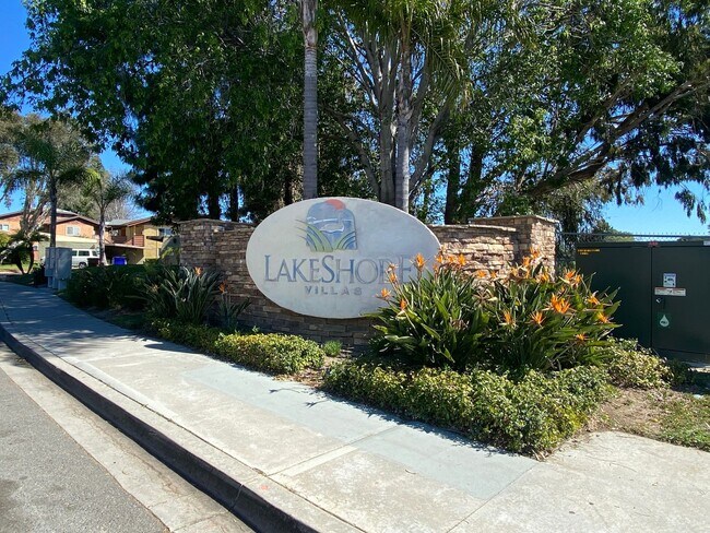 Building Photo - *Special* Charming 2 bedroom 2 bathroom Condo in Oceanside!