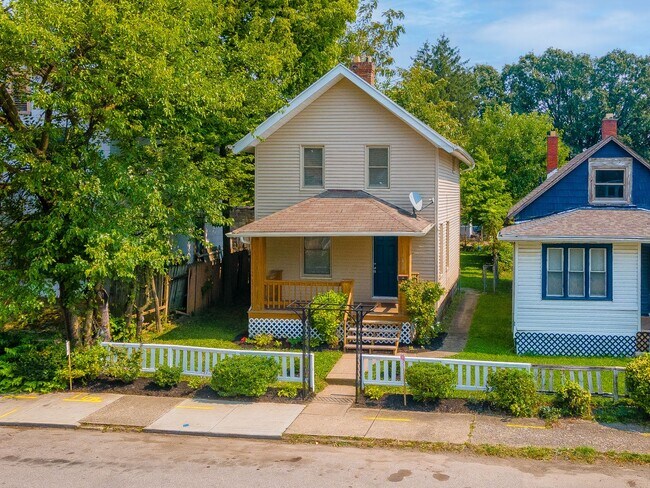 Building Photo - 810 Miller Ave