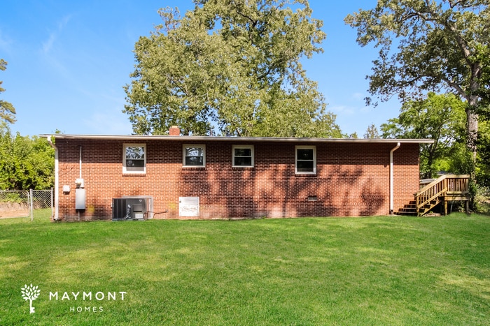 Building Photo - 1633 Overhill Rd
