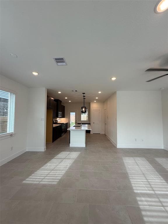 Building Photo - 7714 Meadow Mouse Ln