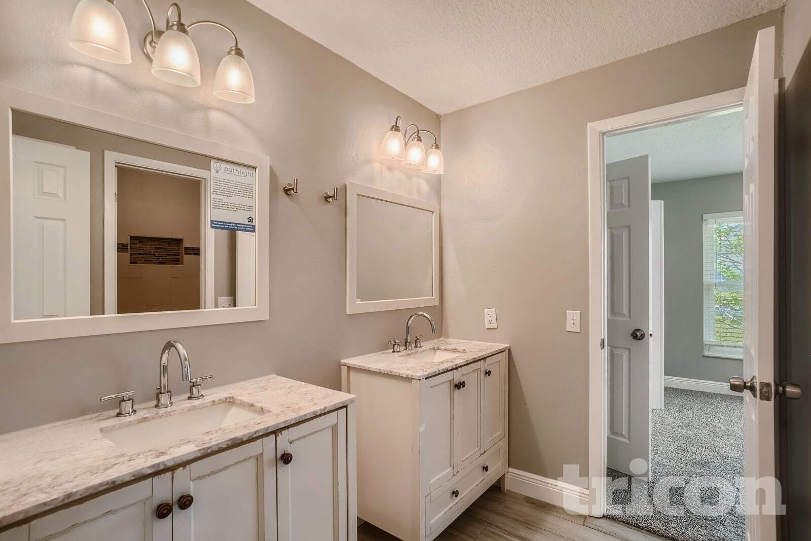 Building Photo - 361 Glenholly Ct