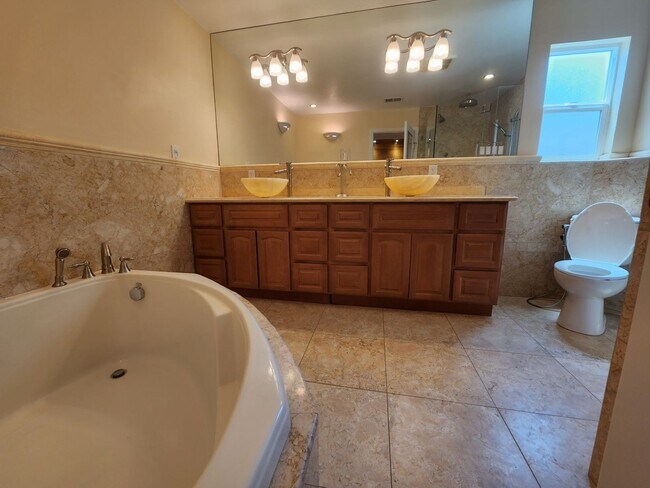 Building Photo - Rancho Cordova Gem