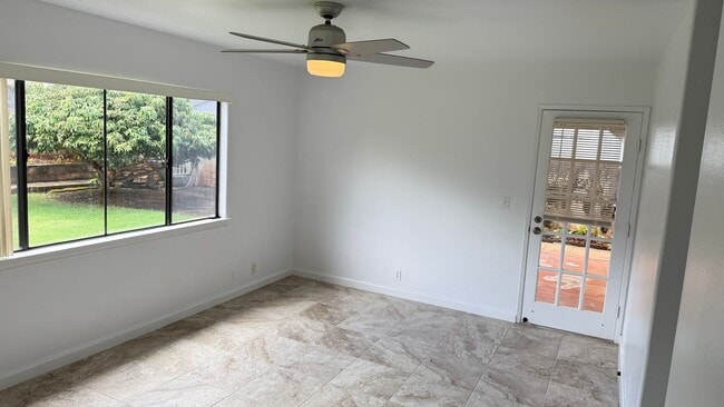 Building Photo - For Rent - 95-1028 Koliliko St.