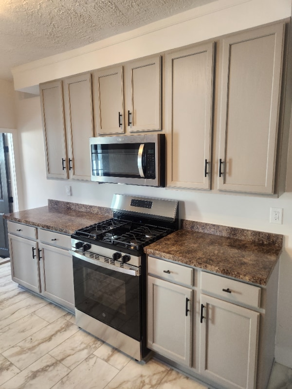 Building Photo - 145 N Main St