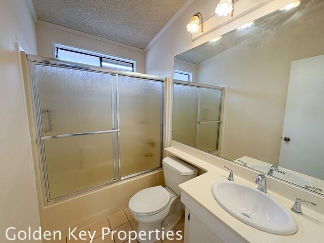 Building Photo - Welcome to the spacious single-level manuf...