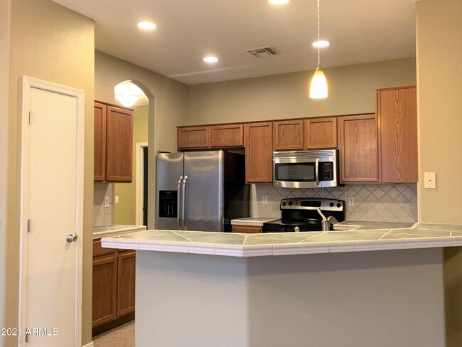 Building Photo - 3799 E Thunderheart Trail