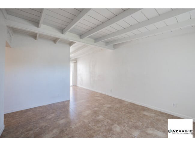 Building Photo - Welcome to this Charming Chandler 1/1 Apar...