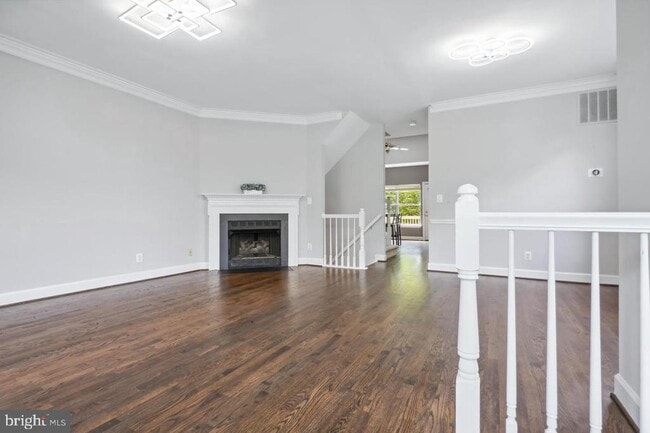 Building Photo - 2557 James Monroe Cir