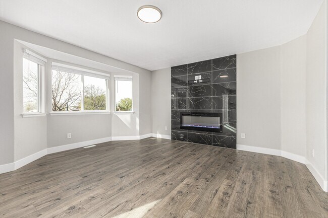 Building Photo - 3455 Grove St