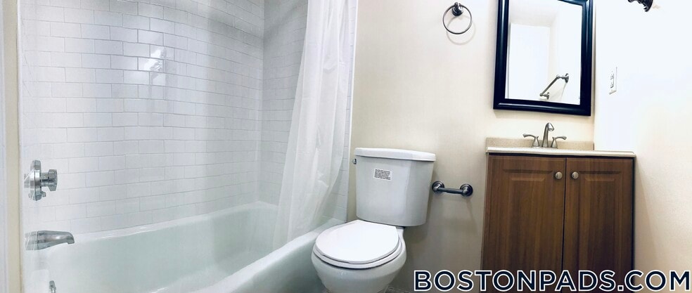 Building Photo - 8 Wait St