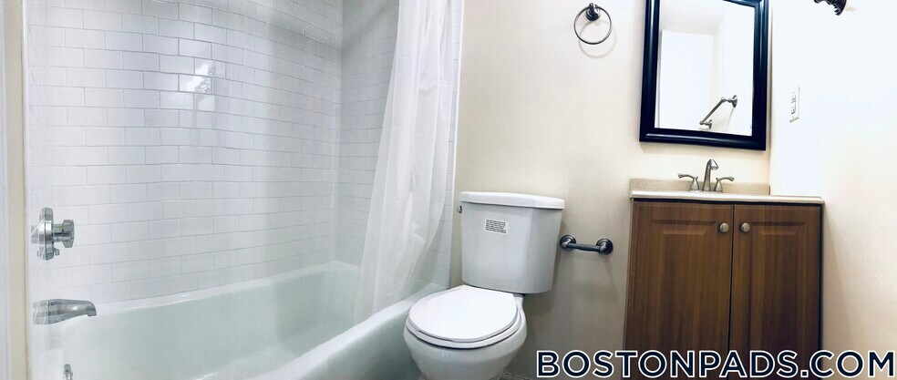 Building Photo - 8 Wait St