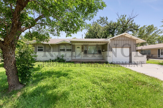 Primary Photo - 2131 W 25th St N