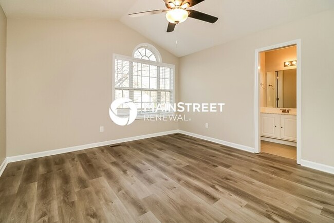 Building Photo - 502 Sommerset Dr