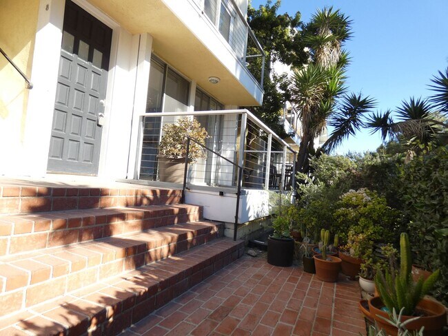 Building Photo - MR0021 (RUBS)