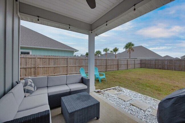 Building Photo - Your Gulf Breeze Dream Home Awaits in Forest Bay
