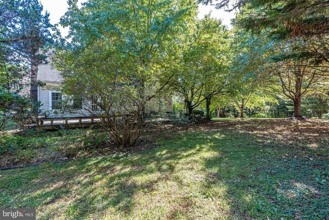 Building Photo - 1168 Taji Ct