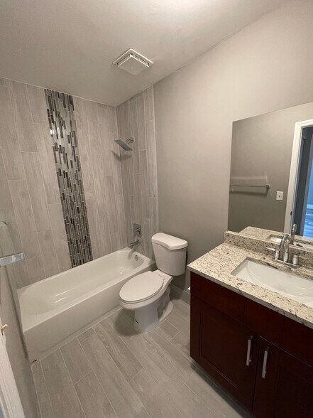 Building Photo - 8911 NW 28th Dr