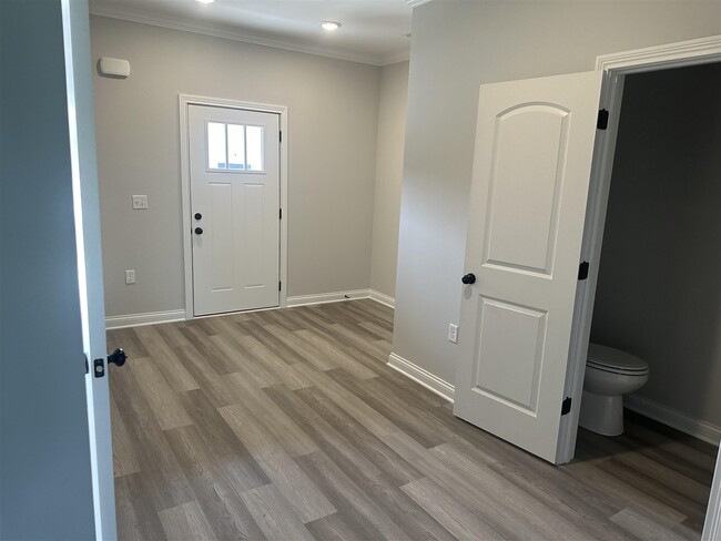 Building Photo - 6469 Fortuna Ave