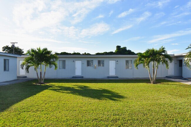Building Photo - AVAILABLE NOW: For Rent - 1/1 Apartment fo...