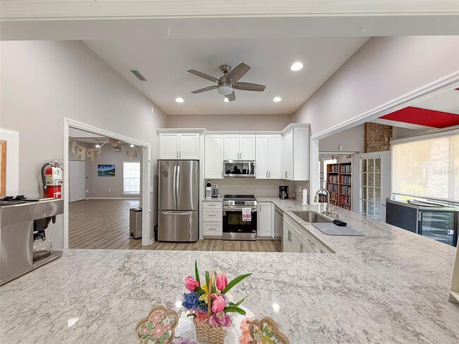Building Photo - 5708 Garden Lakes Fern