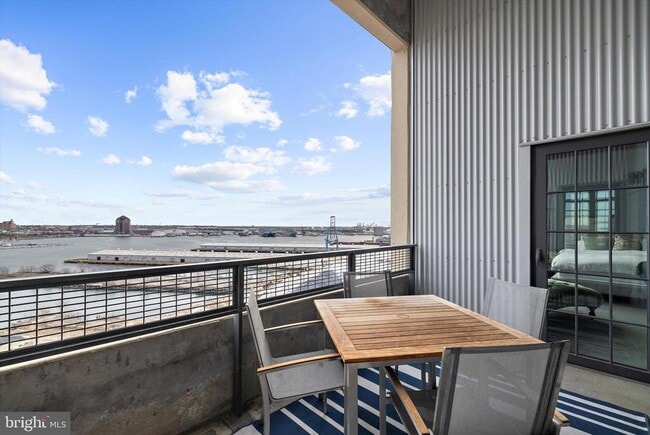 Building Photo - 1200 Steuart St