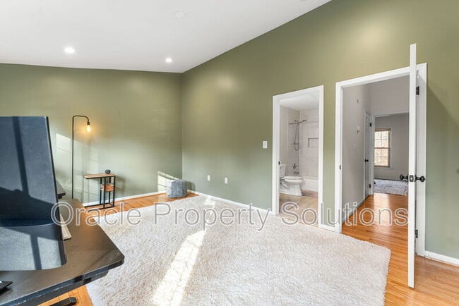 Building Photo - 5461 Grove Ridge Way