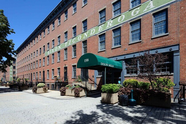 Building Photo - 158 Wayne St