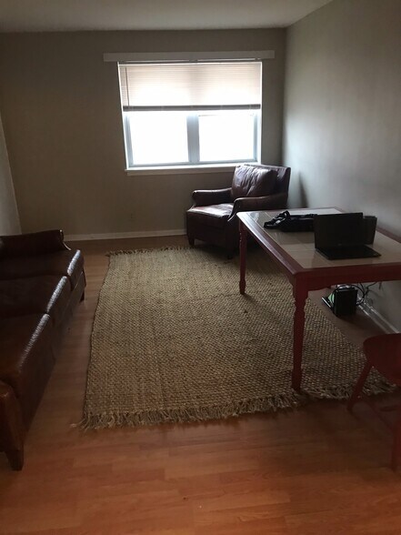 Building Photo - 615 Biltmore Ave