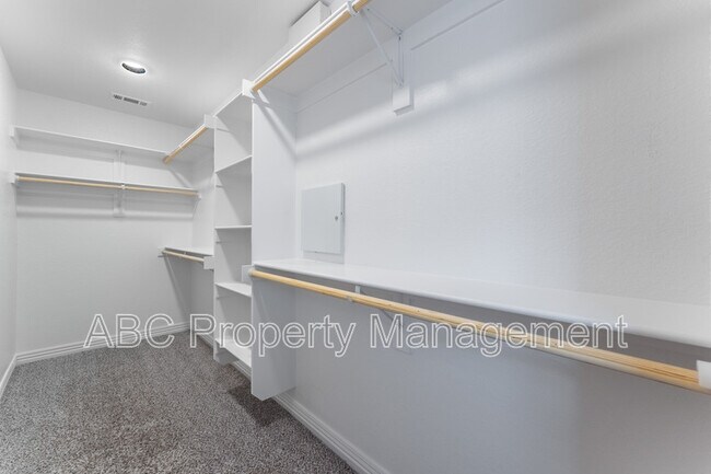 Building Photo - 1316 Fifth Avenue