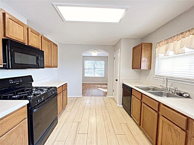 Building Photo - 17301 Dashwood Creek Dr