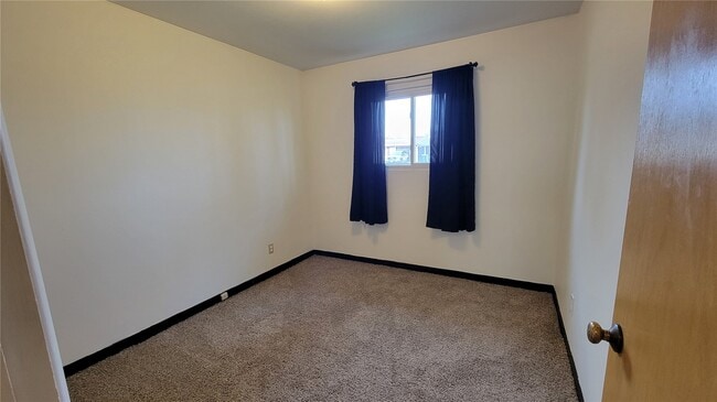 Building Photo - 4204 Beauty Ln