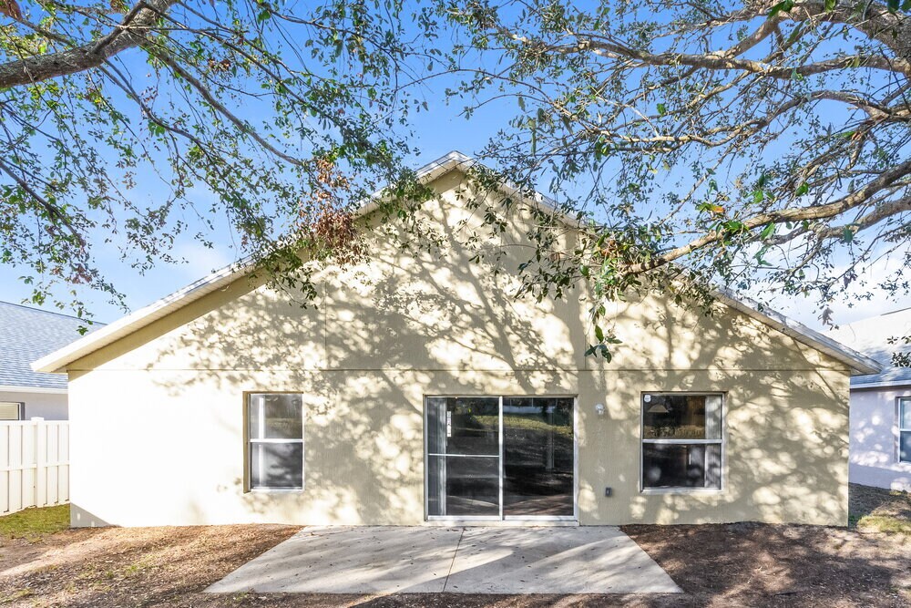 Building Photo - 1090 Bluegrass Dr