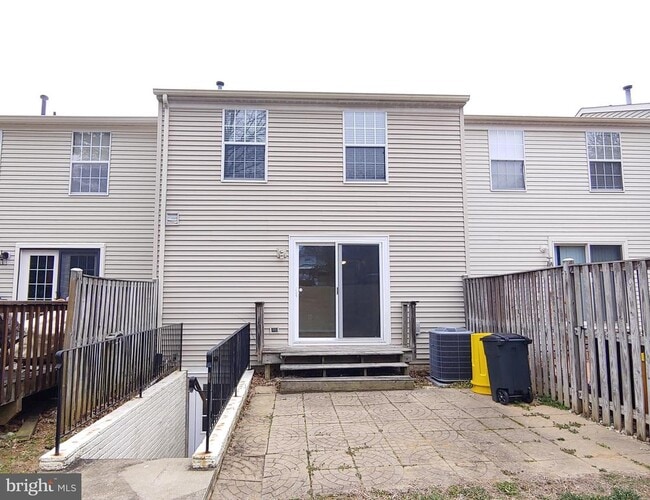 Building Photo - 1247 Seminole Dr