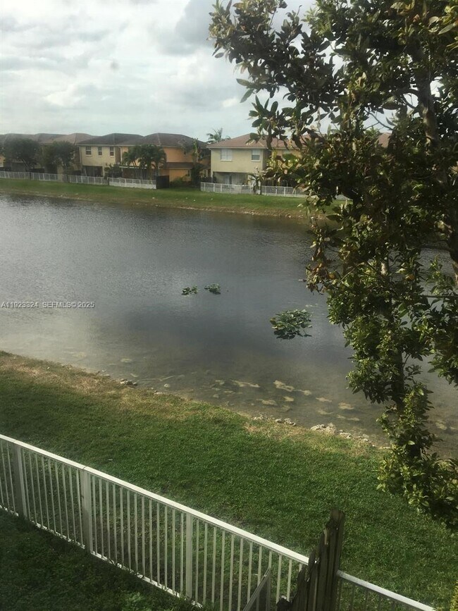 Building Photo - 10803 NW 83rd St