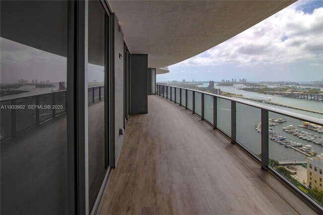 Building Photo - 488 NE 18th St