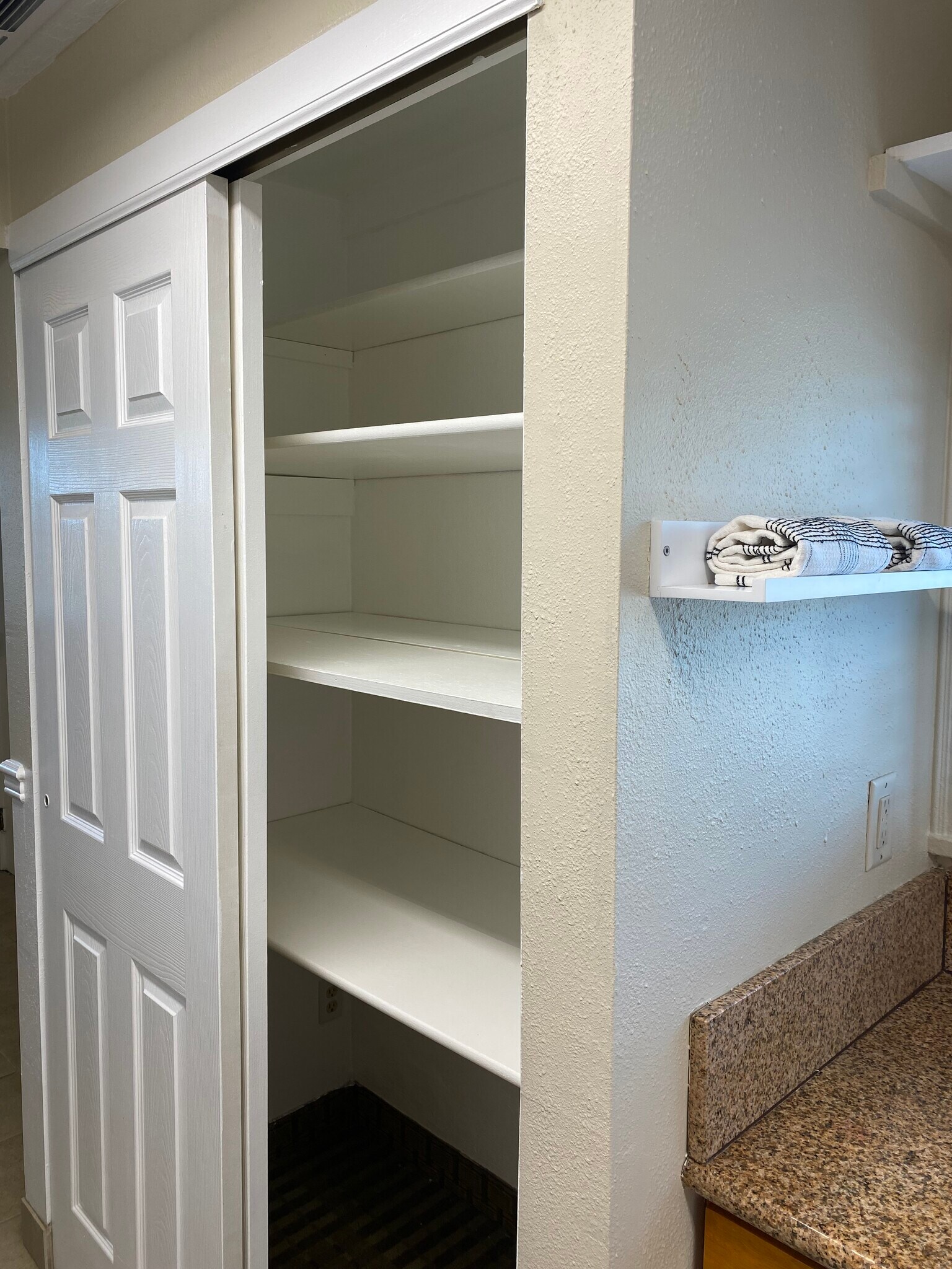 Building Photo - 1215 Shortridge St SE