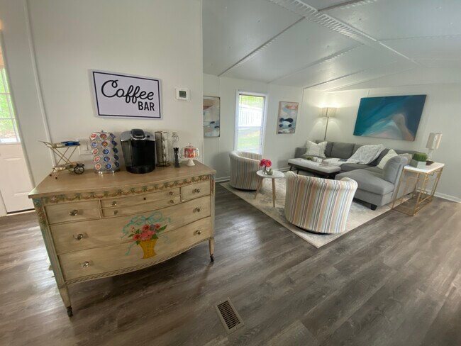 Building Photo - 416 Ranch Rd