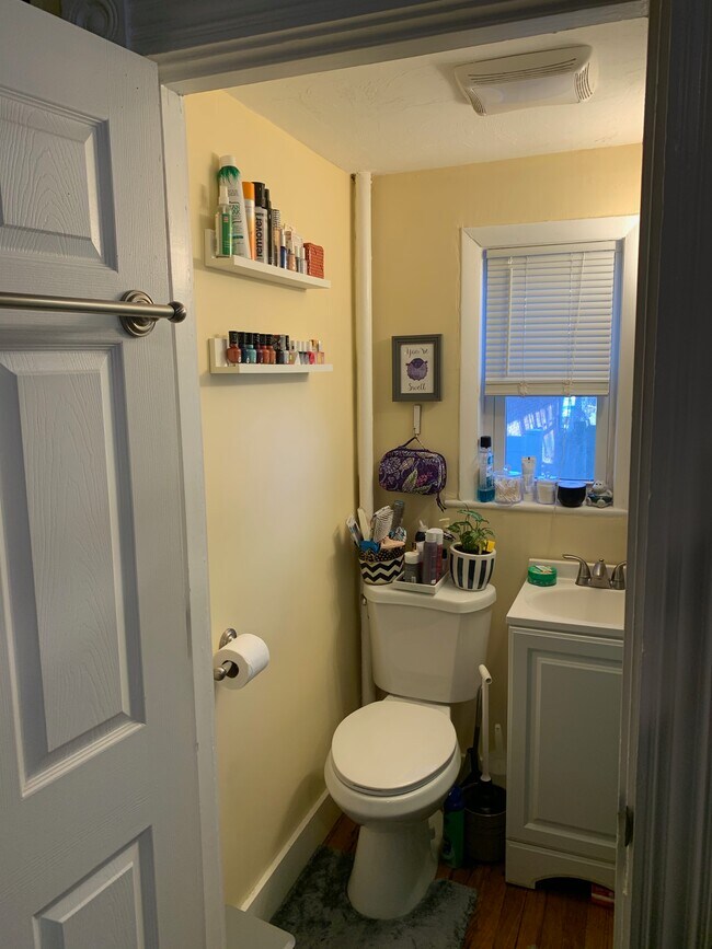 Building Photo - 5-7 Blake St. Unit 1