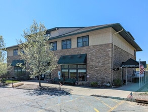 Building Photo - 9 Town Center at Wantage