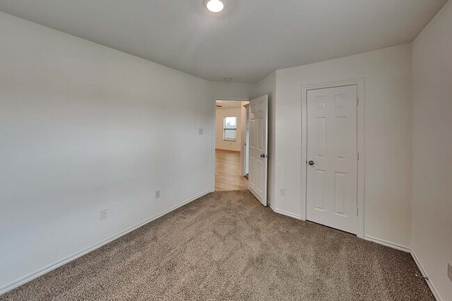 Building Photo - 18727 Faustina Way