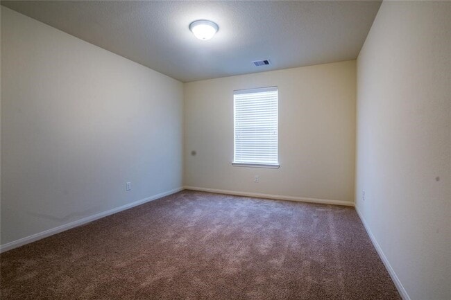 Building Photo - 212 Autumn Berry Ln