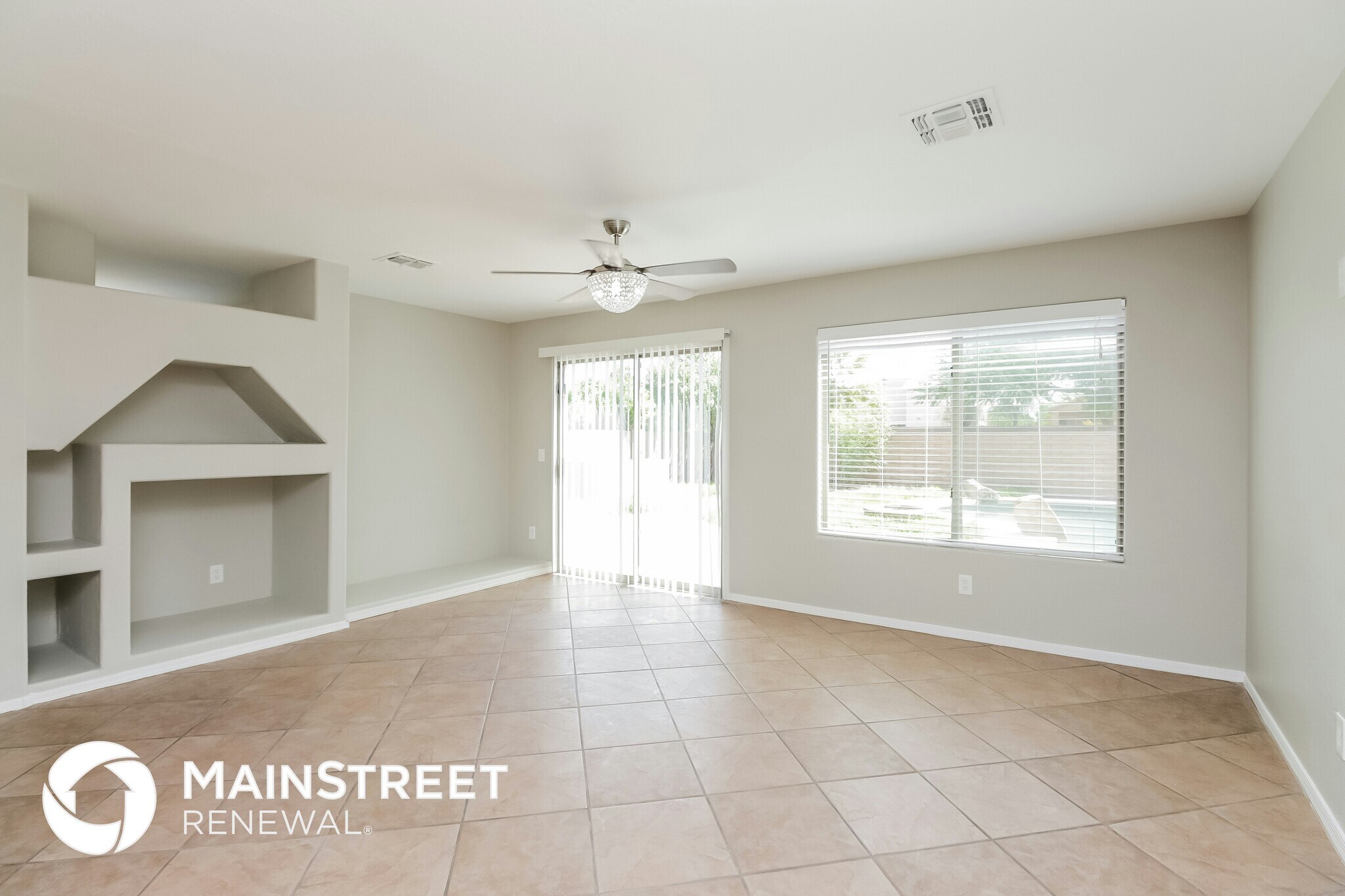 Building Photo - 7019 S 43rd Dr