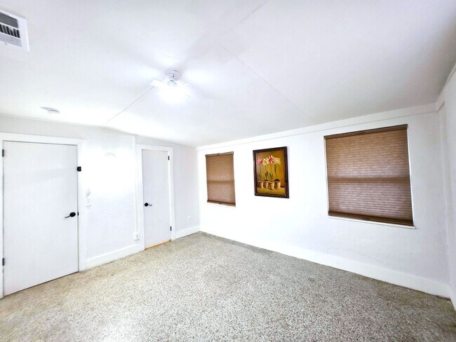 Building Photo - Vero Beach Rentals. Vero Beach Rent, LLC and Property Management Company