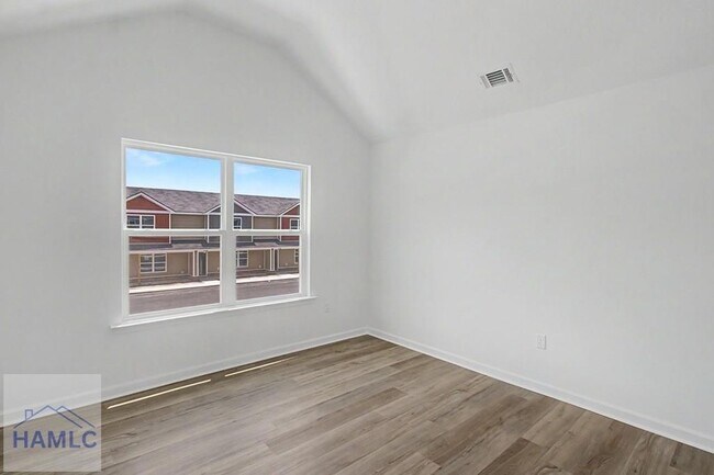 Building Photo - 20-B1 Frasier Ln SW